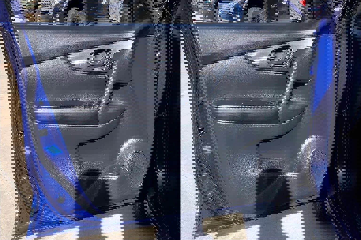 Used 2019 Nissan Rogue S image 20