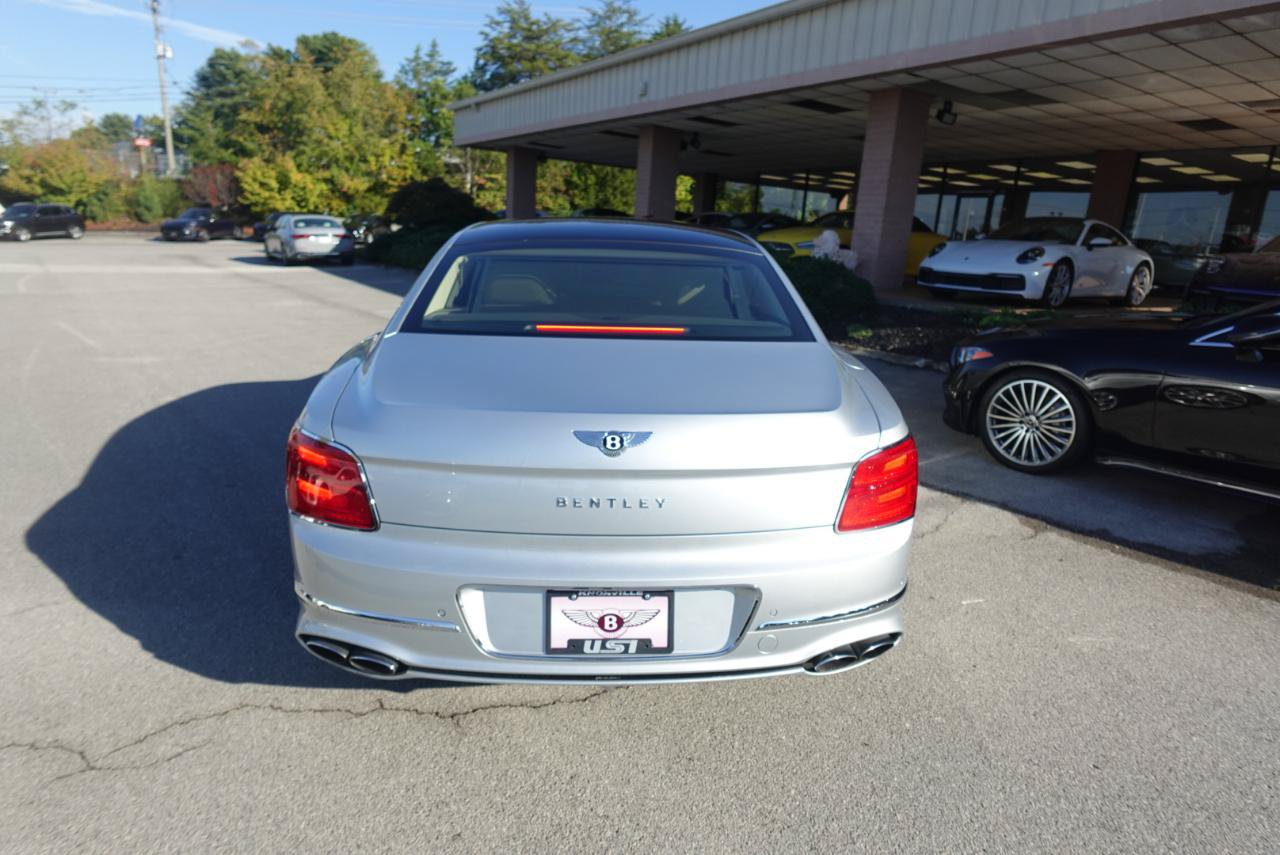 Used 2022 Bentley Flying Spur V8 AWD/4WD image 3