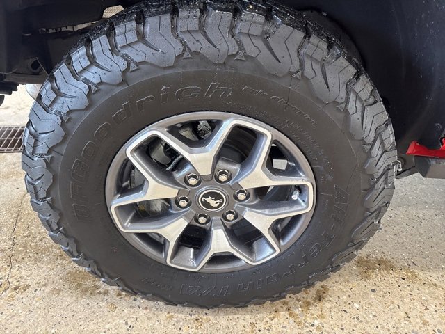 Used 2024 Ford Bronco Badlands image 17