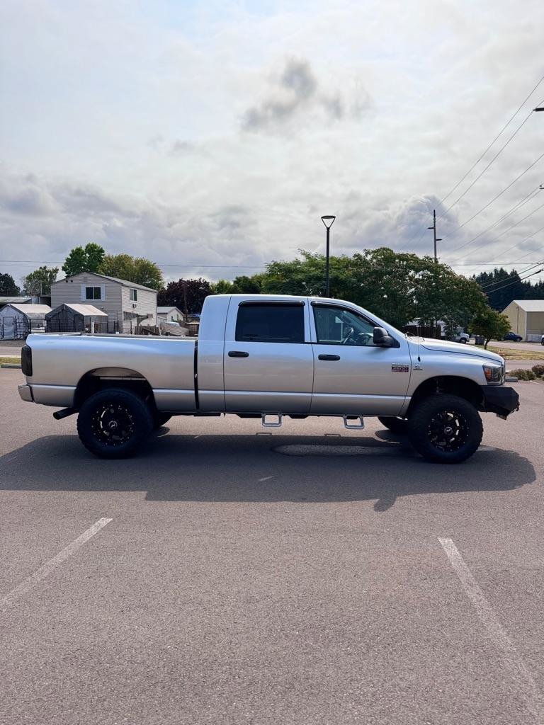 Used 2009 Dodge Ram 2500 Truck SLT AWD/4WD image 4