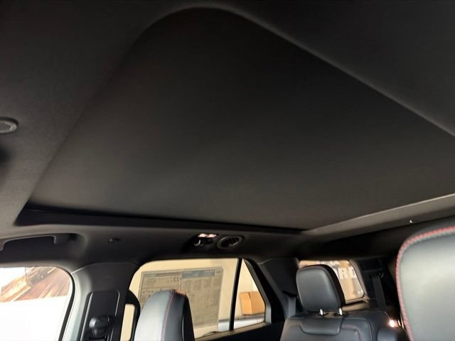 New 2026 Ford Explorer ST-Line w/ ST-Line Street Pack AWD/4WD image 16