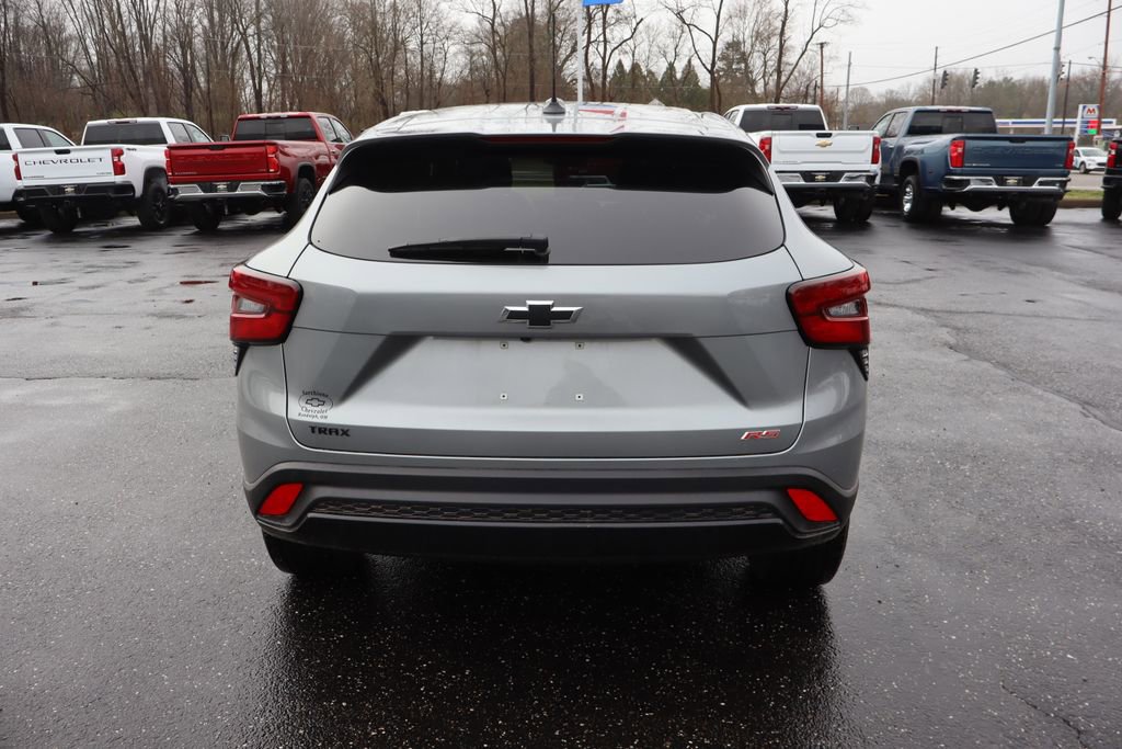 Used 2024 Chevrolet Trax RS image 30