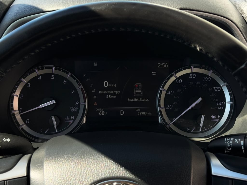 Used 2022 Toyota Highlander XLE AWD/4WD image 15