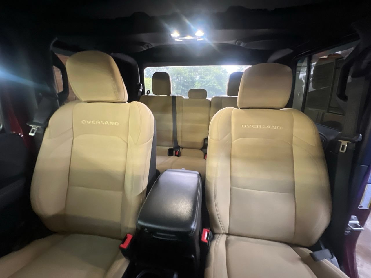 Used 2021 Jeep Gladiator Overland AWD/4WD image 19