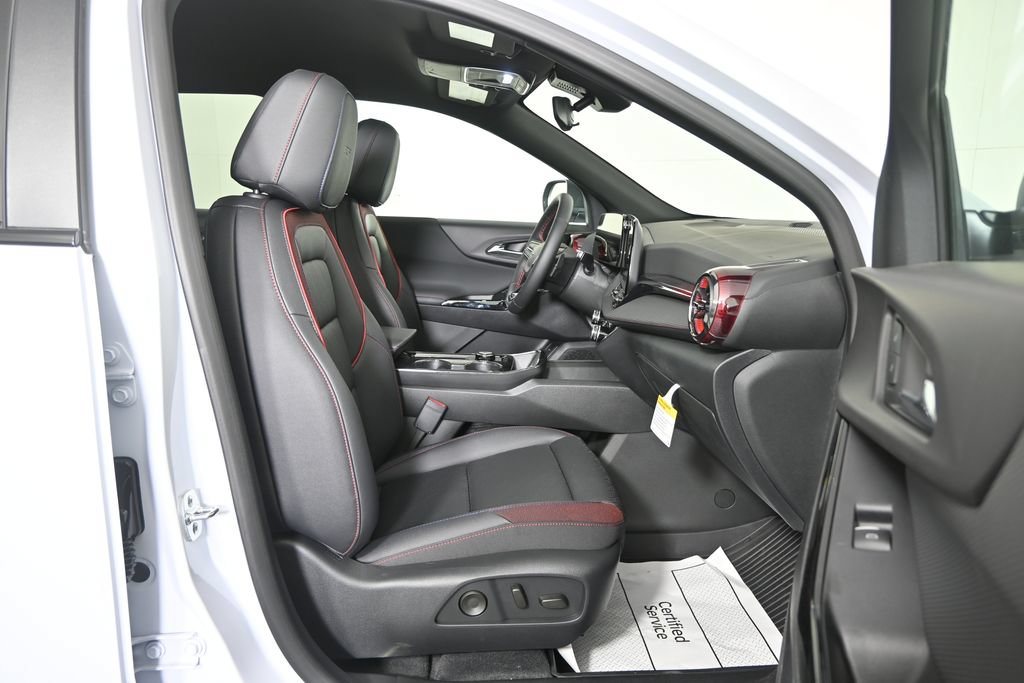 New 2026 Chevrolet Equinox RS w/ Convenience Package III AWD/4WD image 13