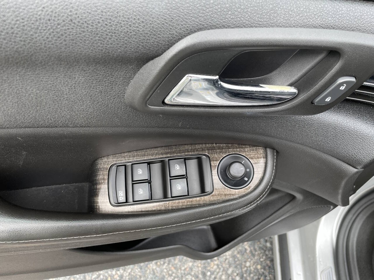 Used 2014 Chevrolet Malibu LT FWD image 11