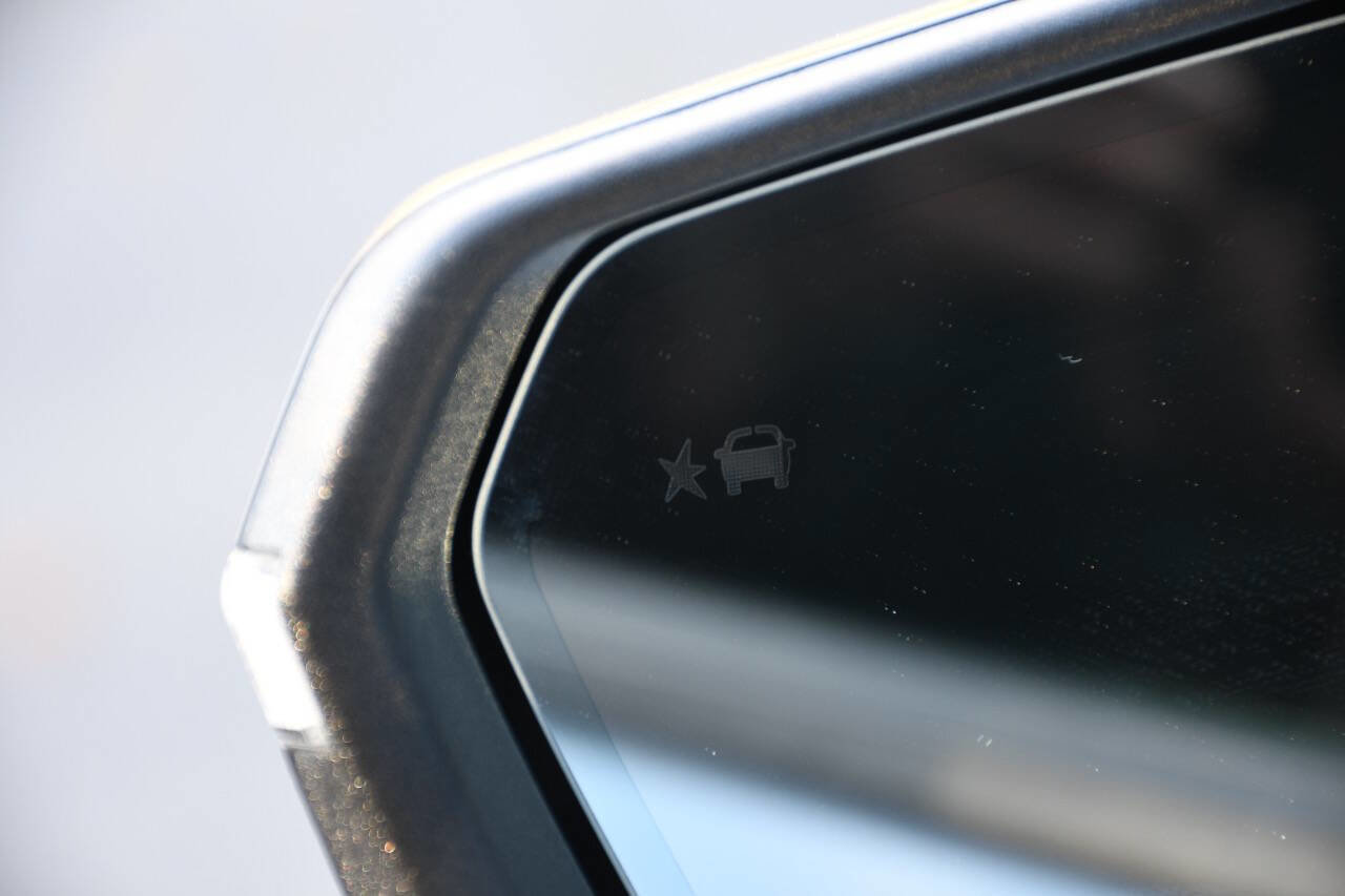 Used 2021 GMC Terrain SLT w/ Elevation Edition image 38