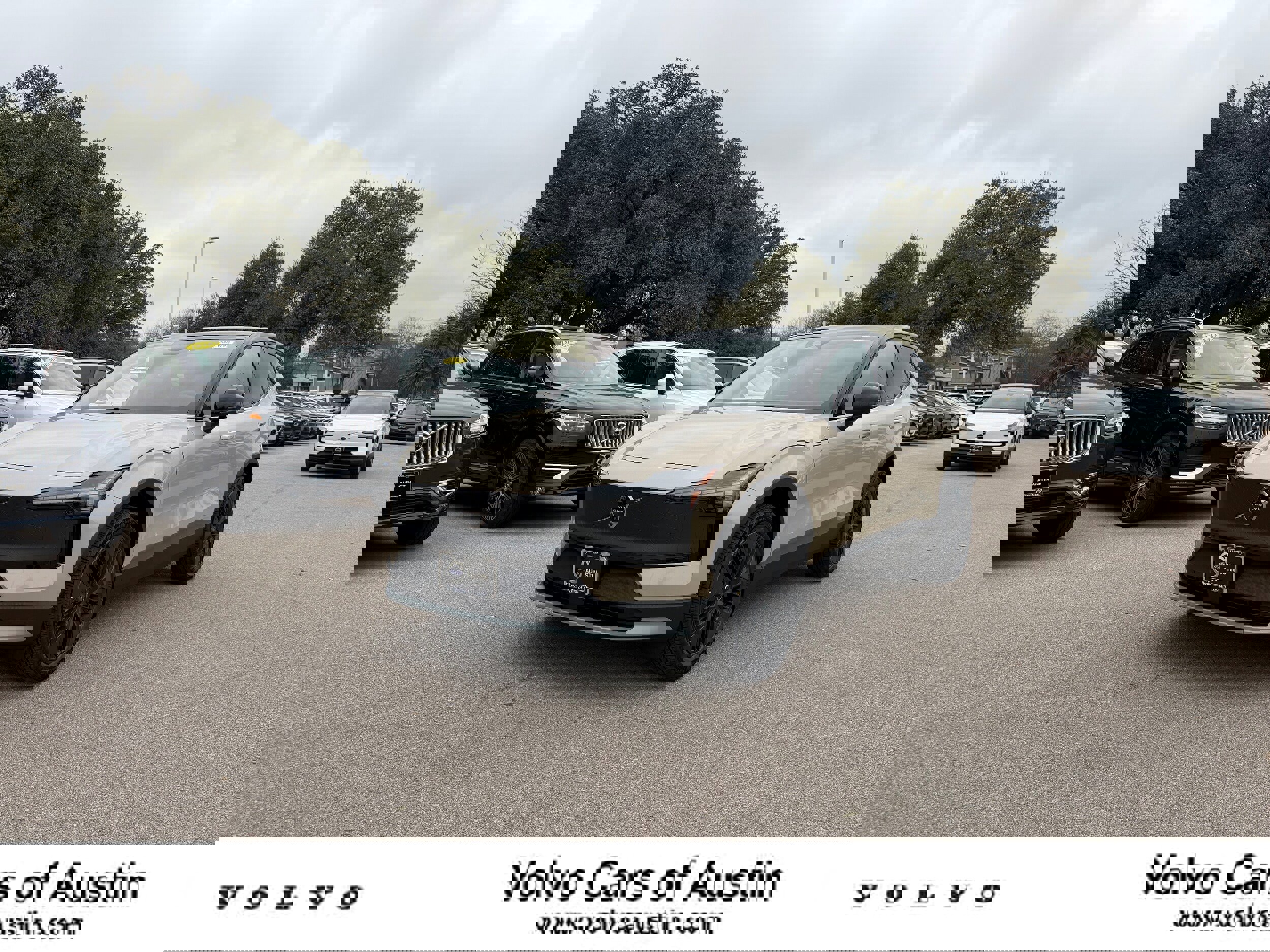 New 2026 Volvo EX30 Cross Country Ultra w/ Protection Package Premier image 1