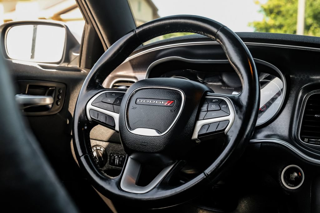 Used 2015 Dodge Charger R/T w/ Plus Group RWD image 15