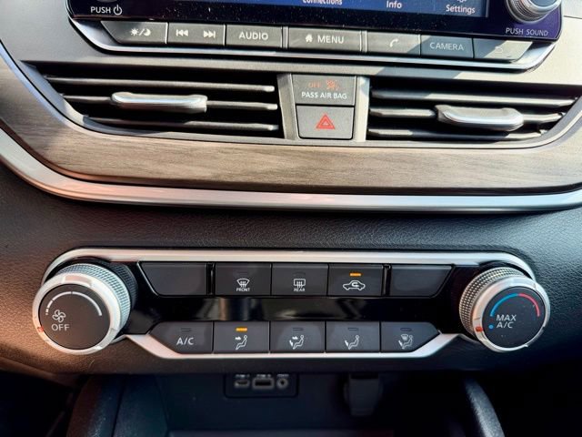 Used 2025 Nissan Altima 2.5 SV FWD image 31