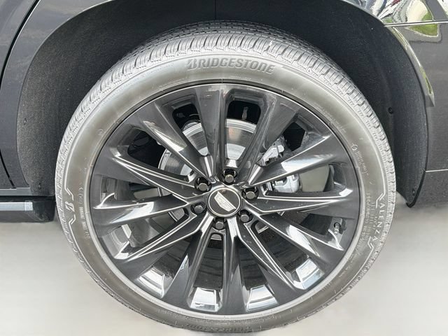 Used 2026 Cadillac Escalade Platinum Sport w/ LPO, ONYX Package AWD/4WD image 33