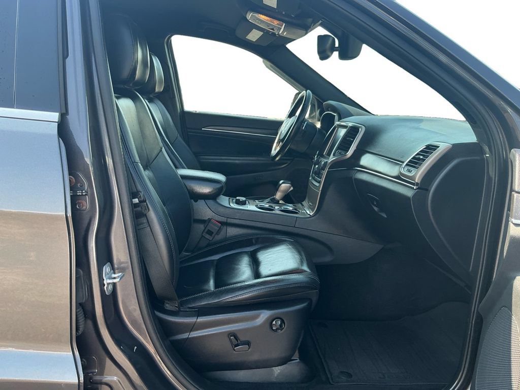 Used 2016 Jeep Grand Cherokee Limited AWD/4WD image 22