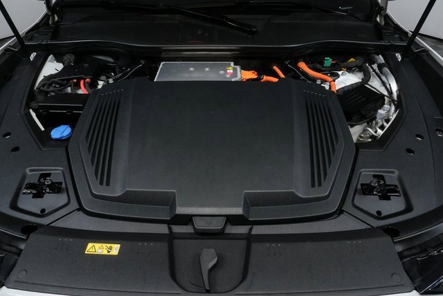 Used 2021 Audi e-tron Premium Plus w/ Premium Plus Package image 33