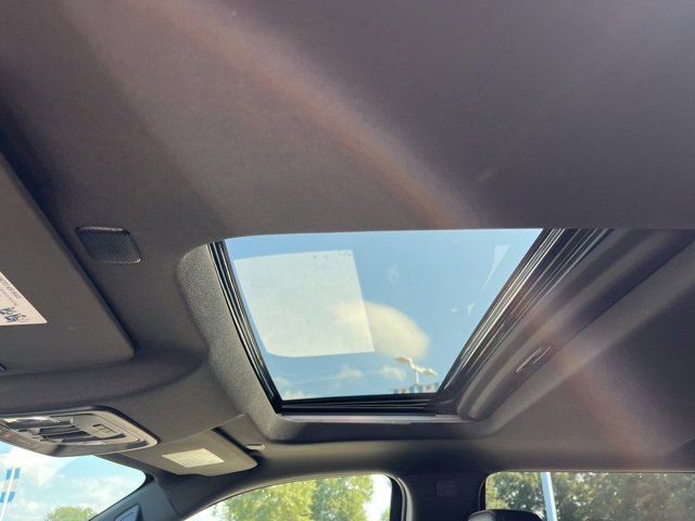 Used 2025 Chevrolet Silverado 1500 High Country w/ Technology Package image 43