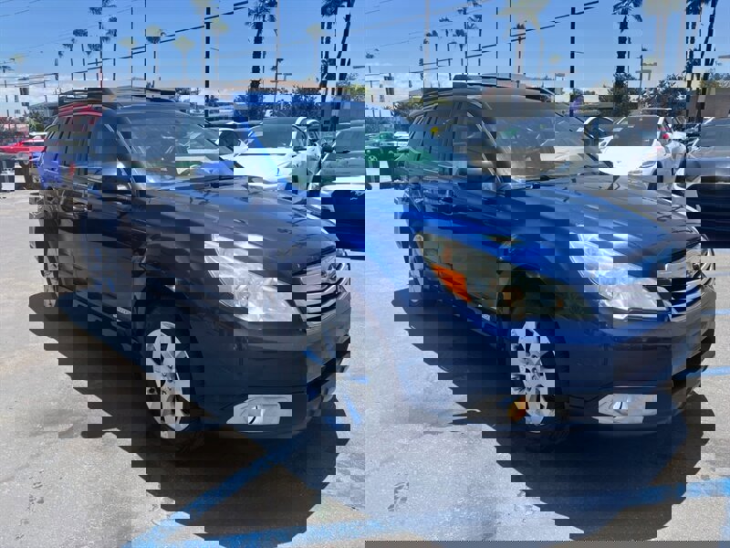 Used 2010 Subaru Outback 2.5i Premium image 8