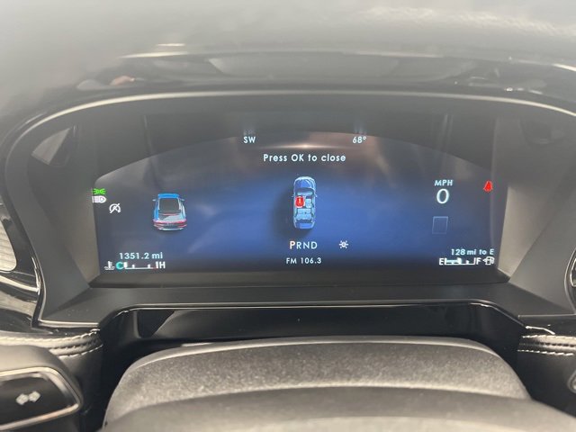 Certified 2025 Lincoln Corsair AWD image 16