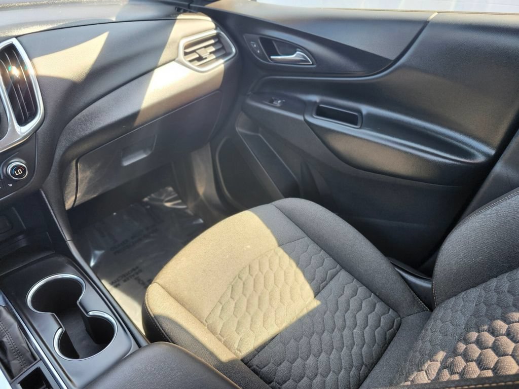 Used 2020 Chevrolet Equinox LT w/ Driver Convenience Package AWD/4WD image 13