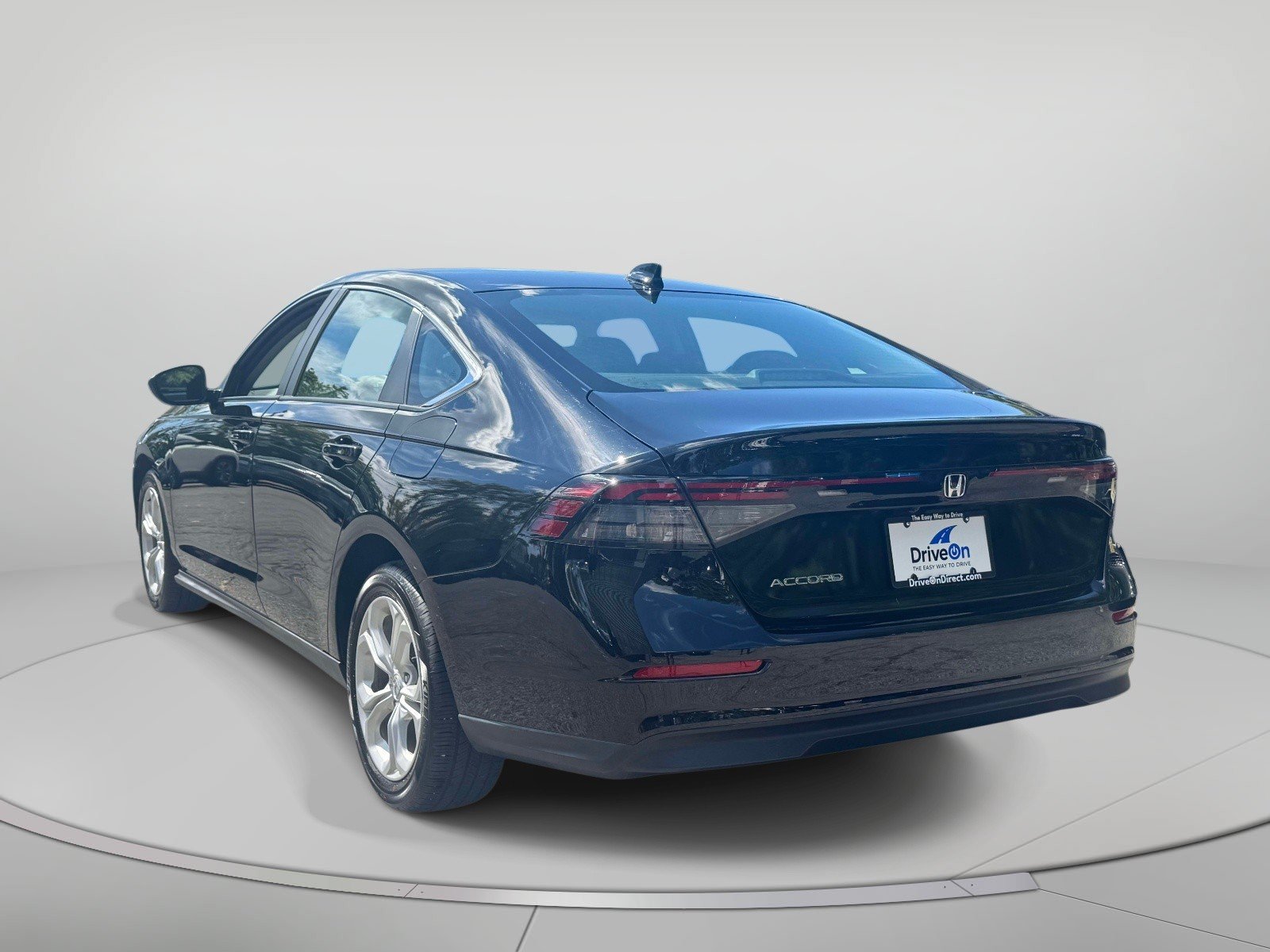 Used 2023 Honda Accord LX image 4