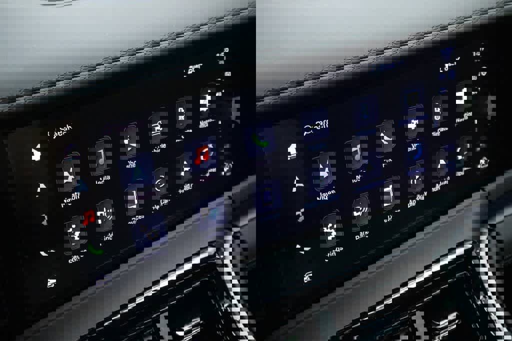 Certified 2024 Porsche Panamera 4 image 15