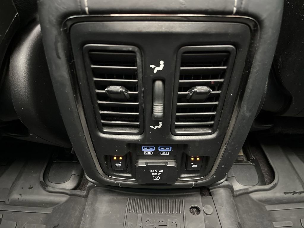 Used 2017 Jeep Grand Cherokee SRT image 22