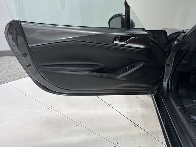 Used 2022 MAZDA MX-5 Miata RF Grand Touring image 9
