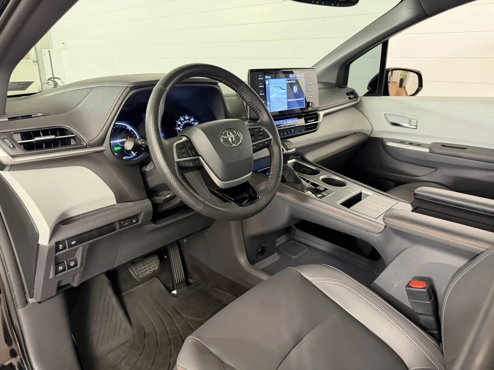 Used 2021 Toyota Sienna XSE AWD/4WD image 11