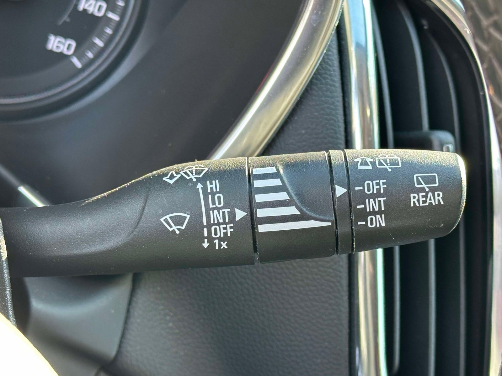 Used 2023 Chevrolet Equinox LT image 21