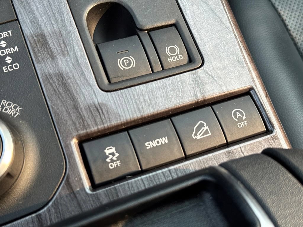 Used 2021 Toyota Highlander Platinum AWD/4WD image 25