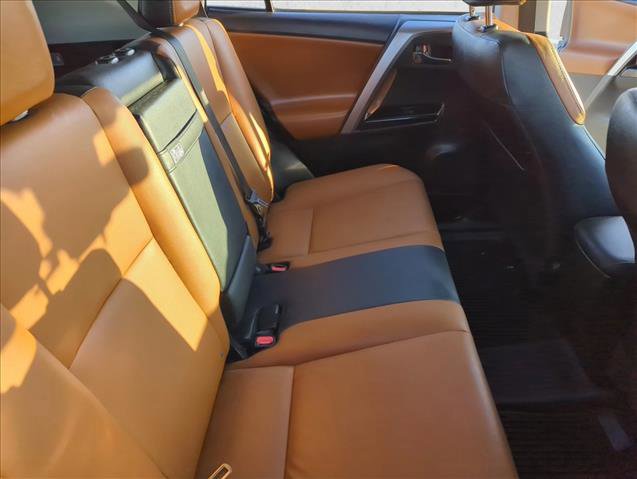 Used 2018 Toyota RAV4 Limited image 25