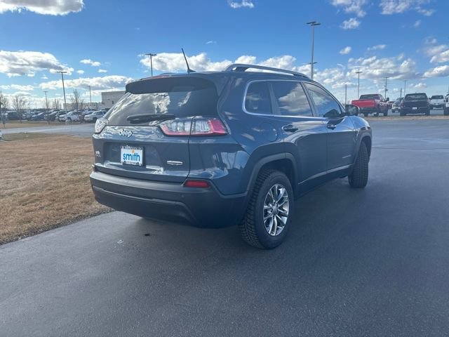 Used 2019 Jeep Cherokee Latitude Plus w/ Comfort/Convenience Group image 3