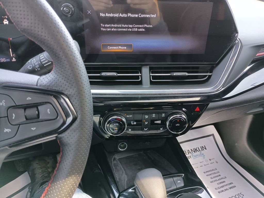 Used 2025 Chevrolet Trax RS w/ Sunroof Package FWD image 24