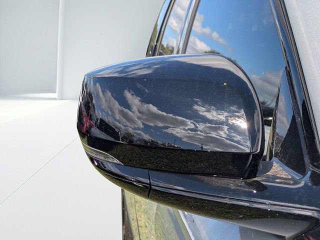 New 2025 Jeep Grand Cherokee Altitude image 9