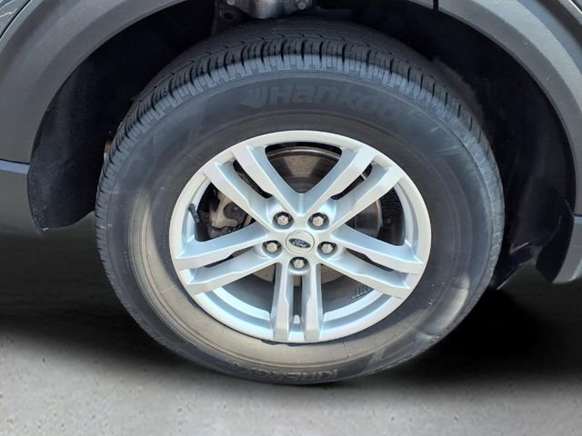 Used 2023 Ford Explorer XLT w/ Equipment Group 202A AWD/4WD image 8