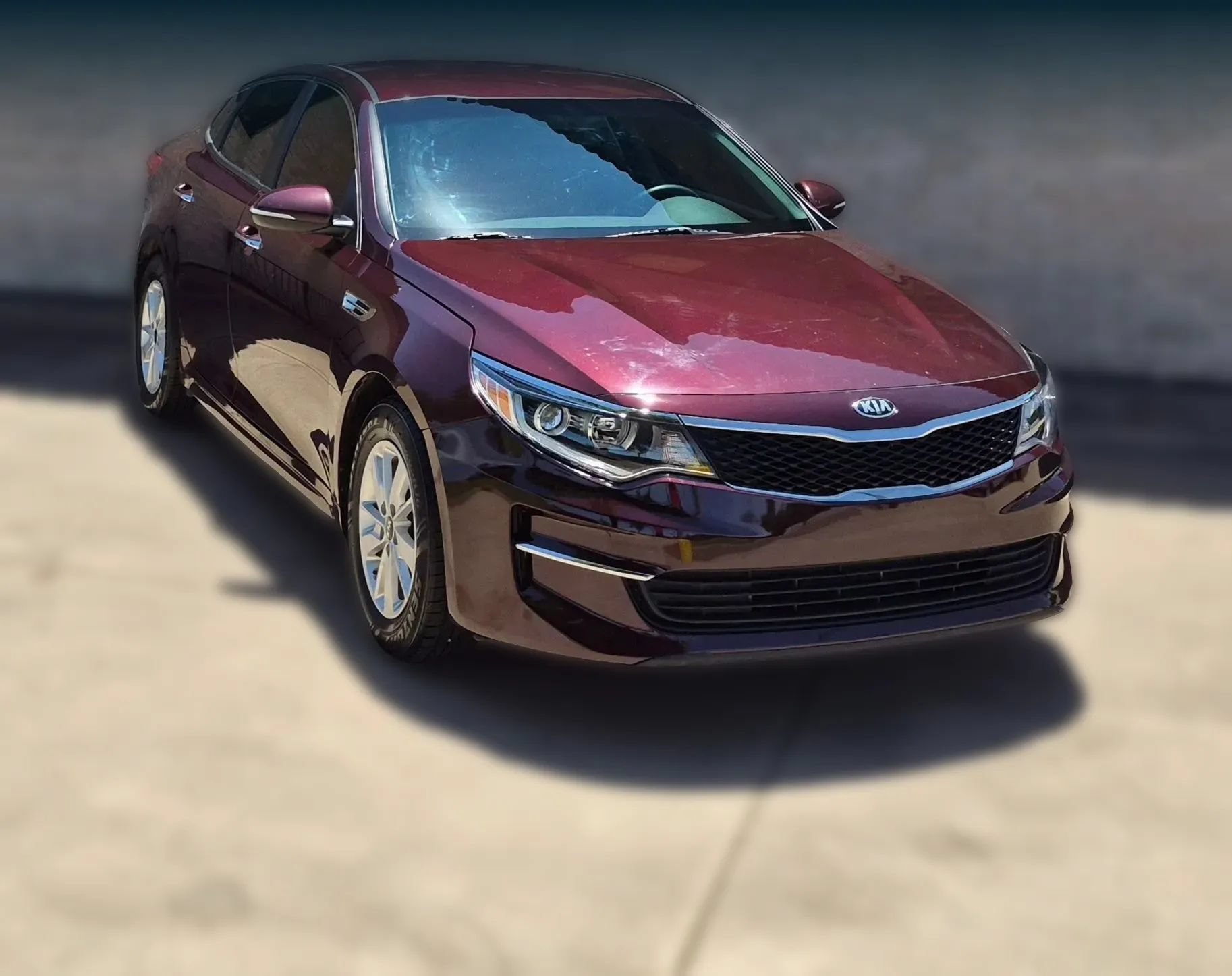 Used 2018 Kia Optima LX FWD image 2