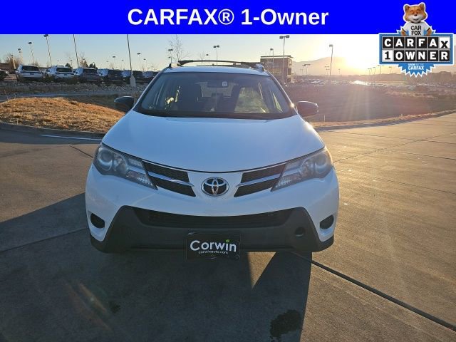 Used 2015 Toyota RAV4 LE video 2
