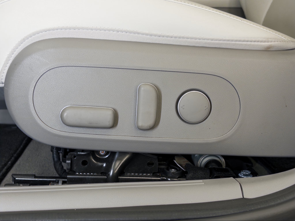 Used 2025 Hyundai Ioniq 6 SEL RWD image 7