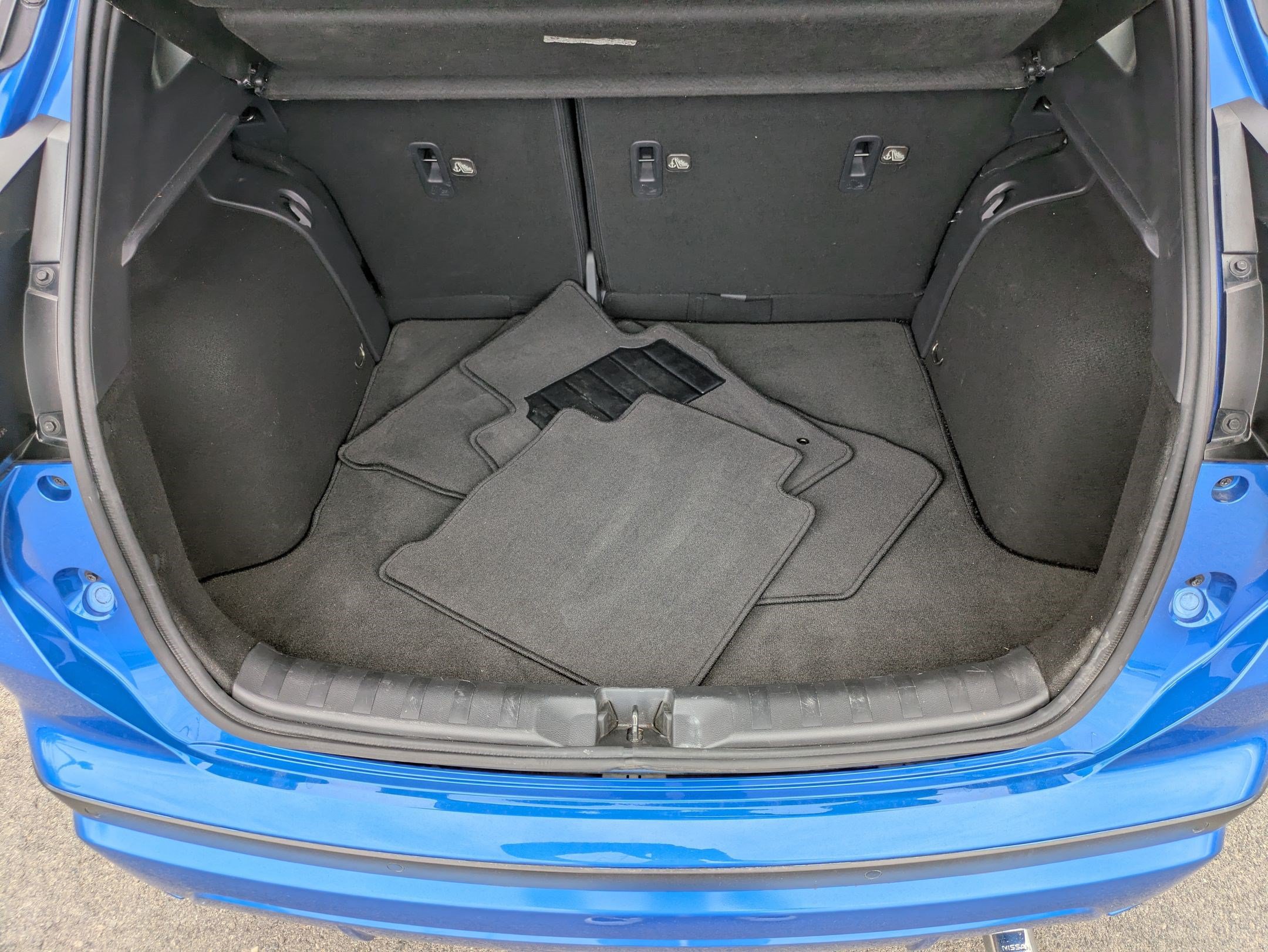 Used 2021 Nissan Kicks SR w/ SR Premium Package FWD image 30