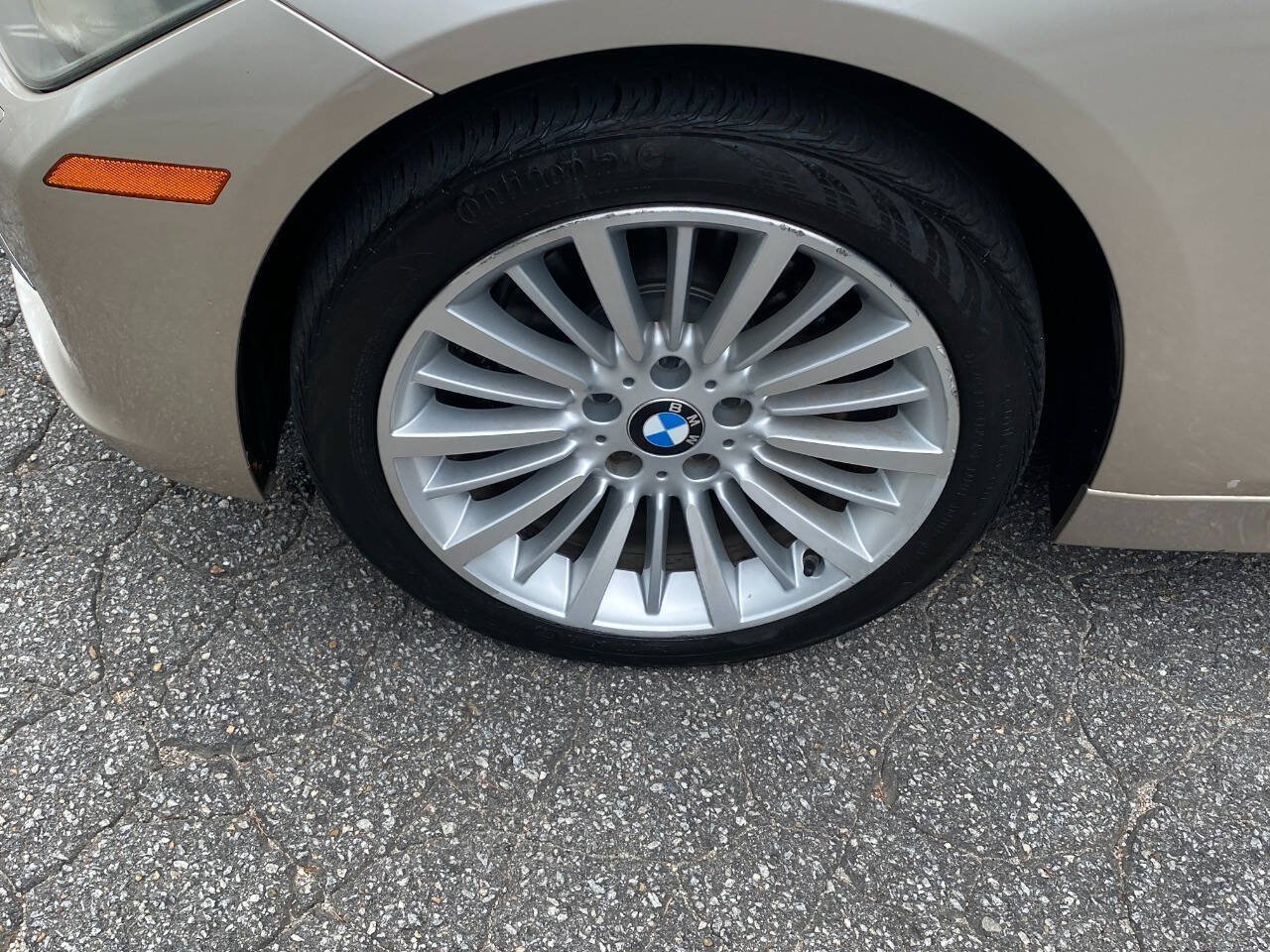Used 2013 BMW 328i xDrive Sedan AWD/4WD image 9