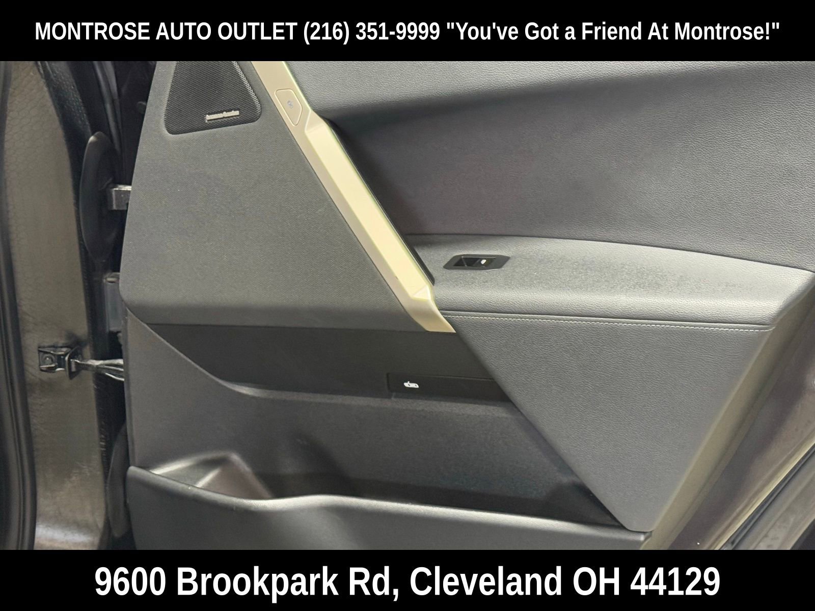 Used 2022 BMW iX xDrive50 w/ Convenience Package image 46