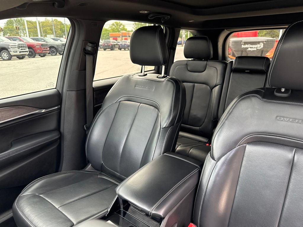 Used 2022 Jeep Grand Cherokee Overland AWD/4WD image 51