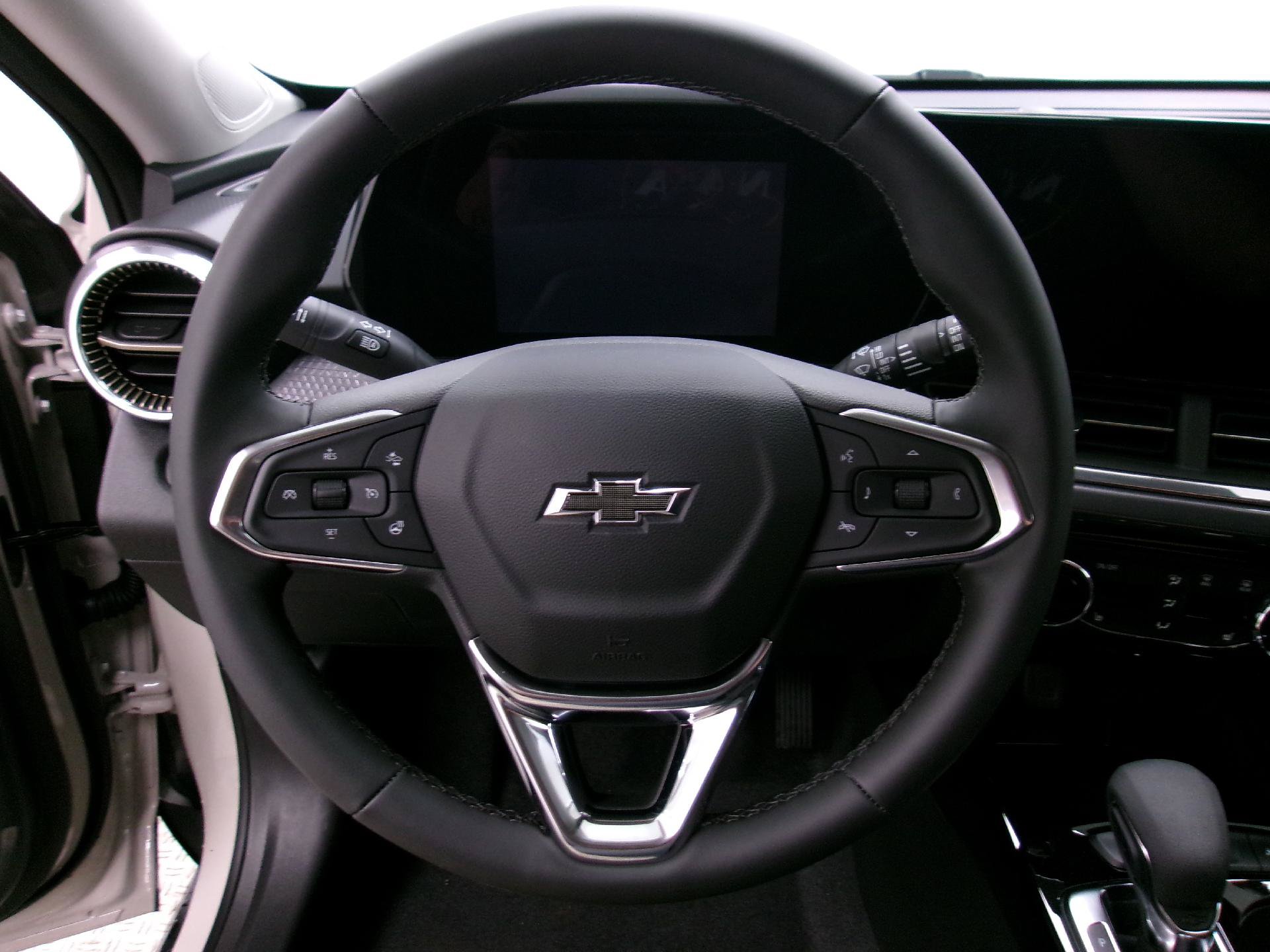 New 2026 Chevrolet Trax ACTIV w/ Driver Confidence Package FWD image 6