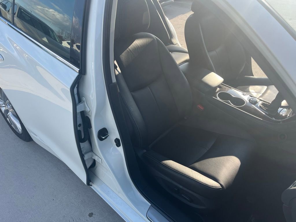 Used 2018 INFINITI Q50 Luxe w/ Sensory Package (Luxe) image 16