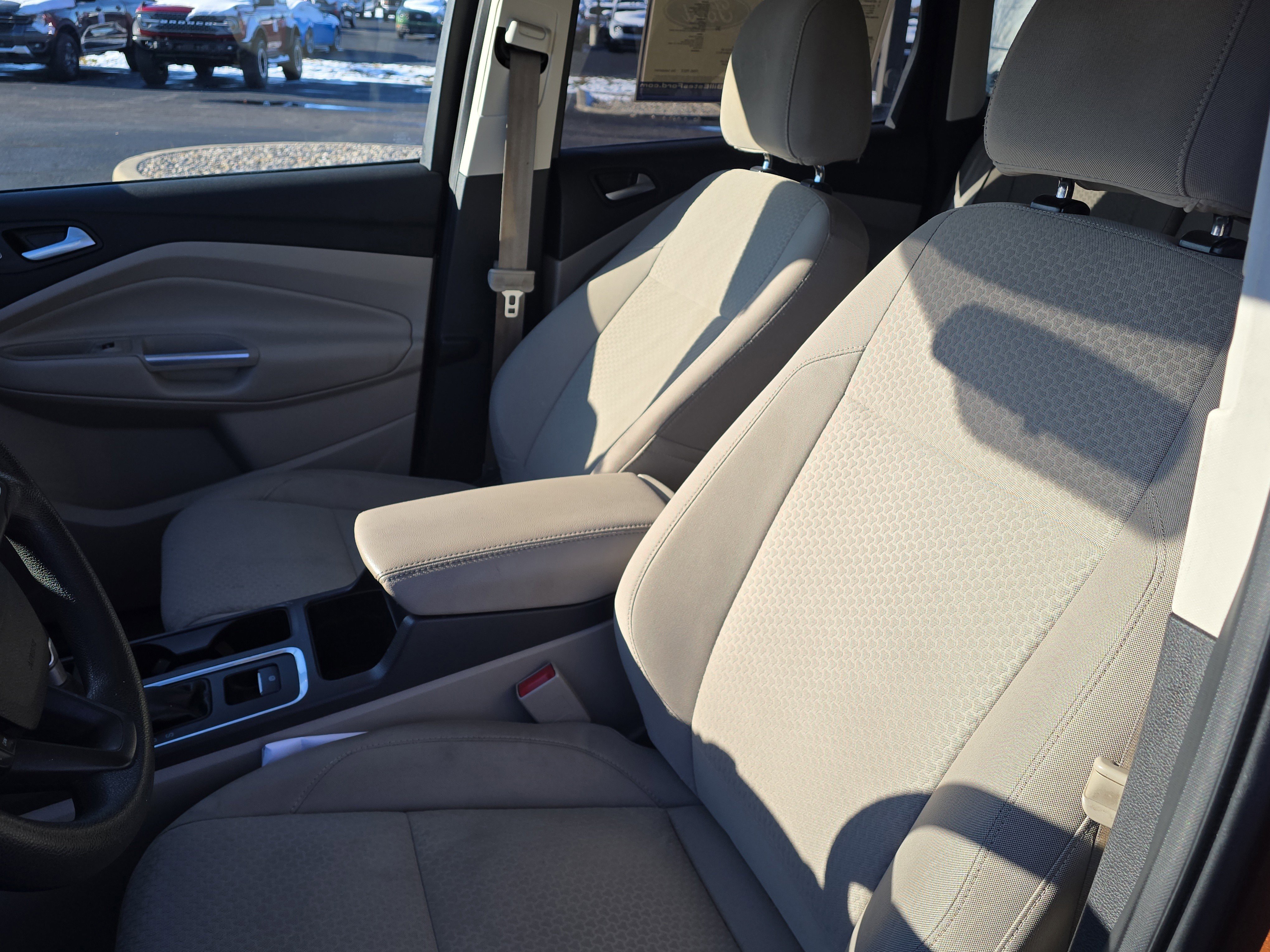 Used 2017 Ford Escape SE image 19