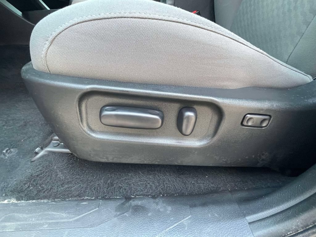Used 2023 Toyota Tacoma SR5 AWD/4WD image 18