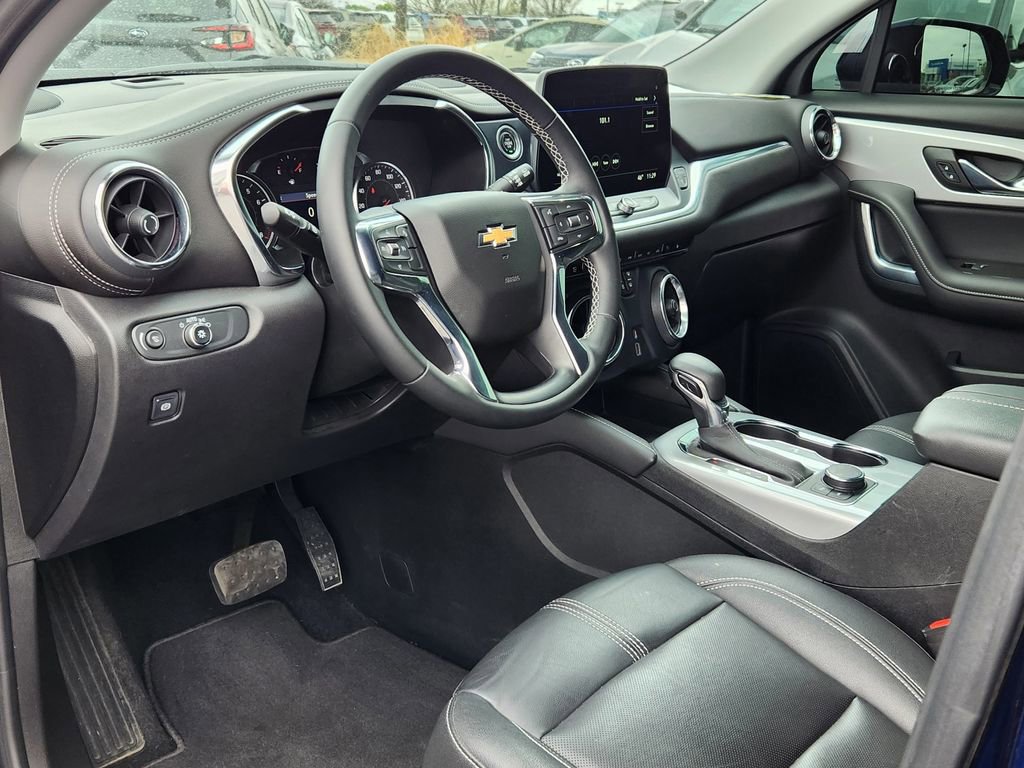 Used 2023 Chevrolet Blazer LT w/ LPO, Black Grille Bar Package image 8
