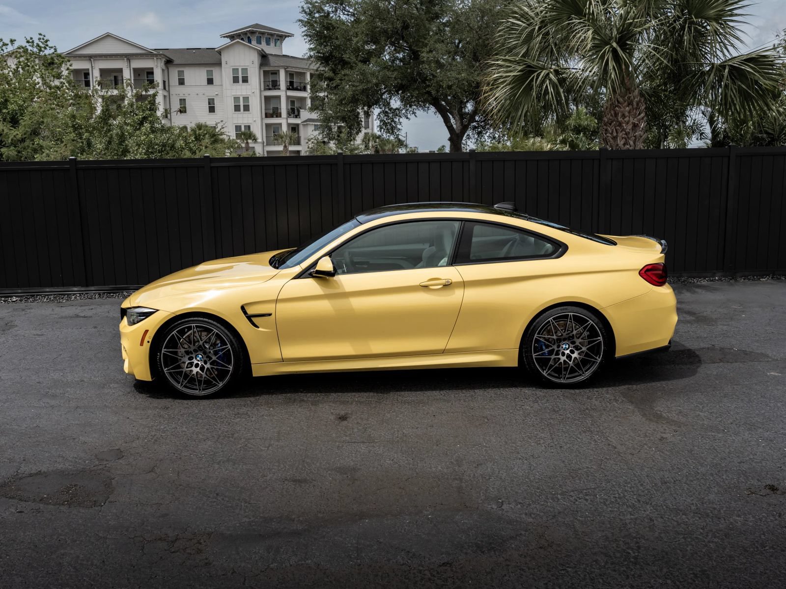 Used 2019 BMW M4 Coupe w/ Competition Package RWD image 30