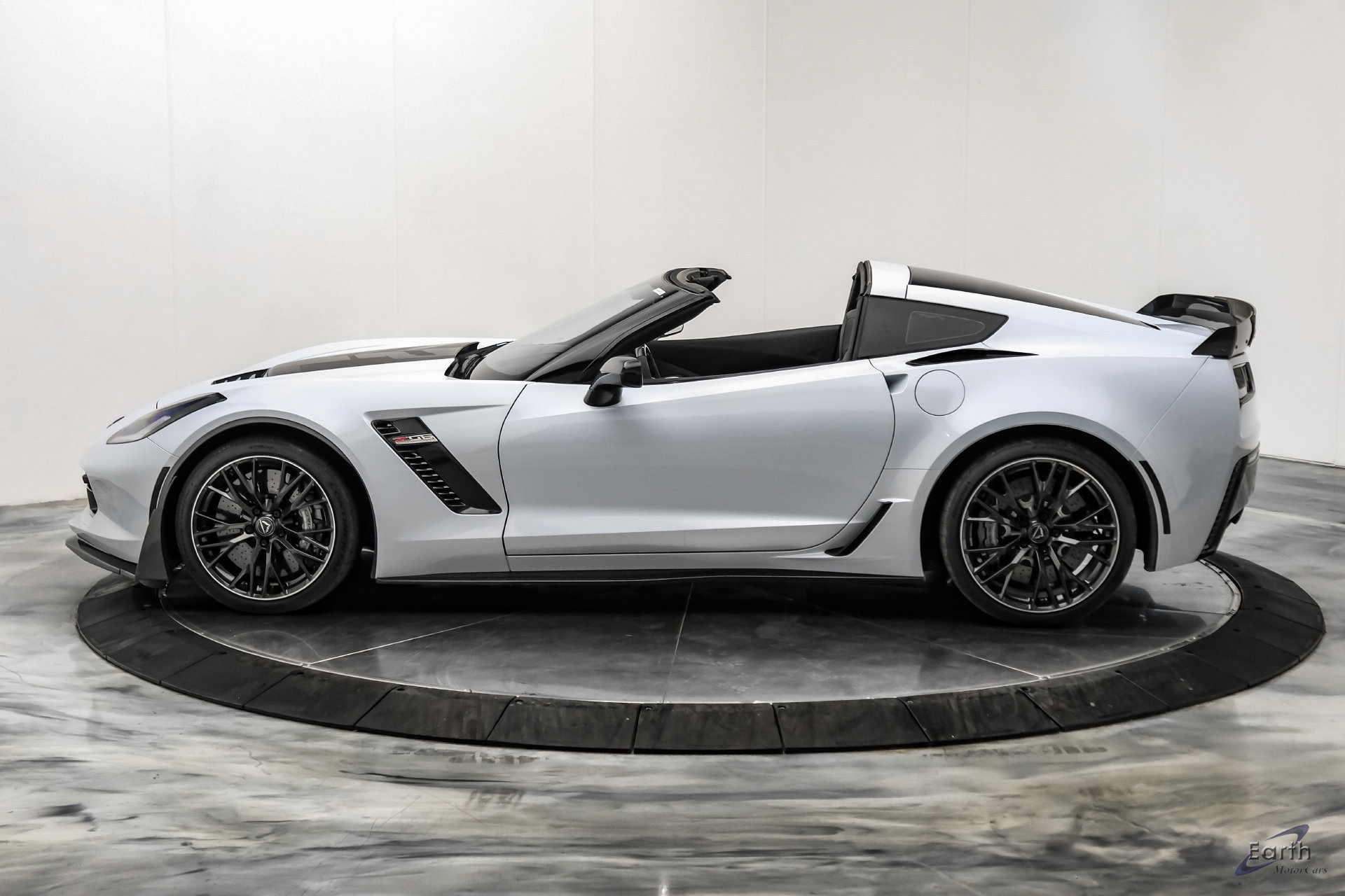 Used 2019 Chevrolet Corvette Z06 RWD image 8