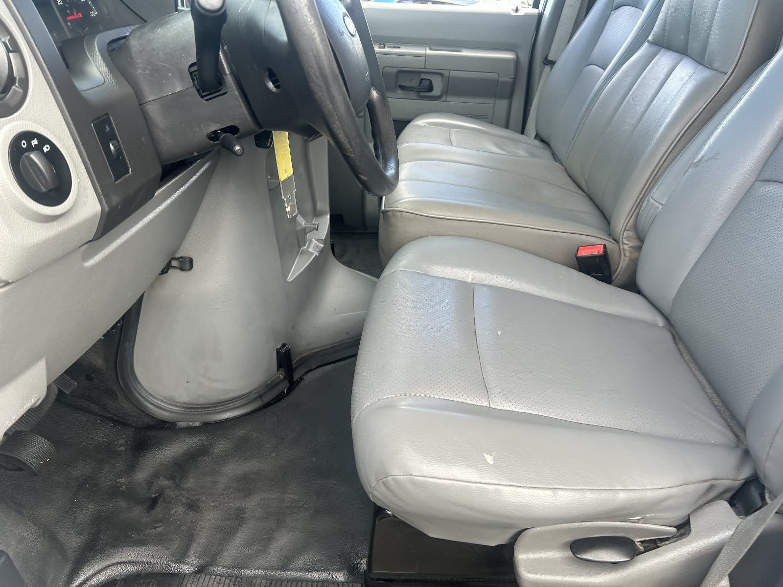 Used 2017 Ford E-350 and Econoline 350 Super Duty w/ Power Windows & Locks Group RWD image 22