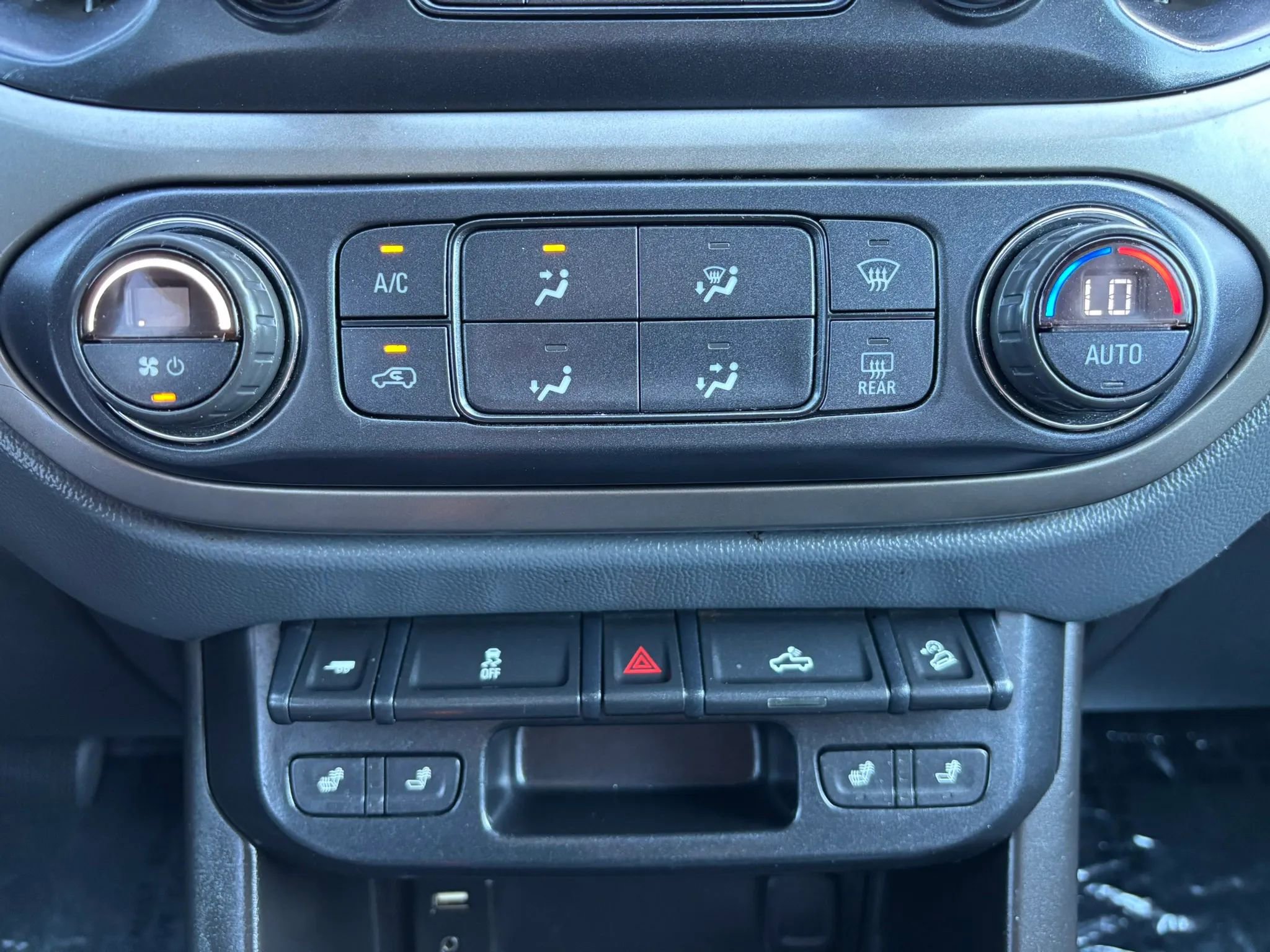 Used 2016 Chevrolet Colorado Z71 image 30