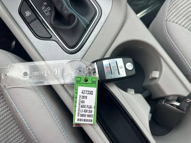 Used 2019 Kia Niro LX FWD image 28